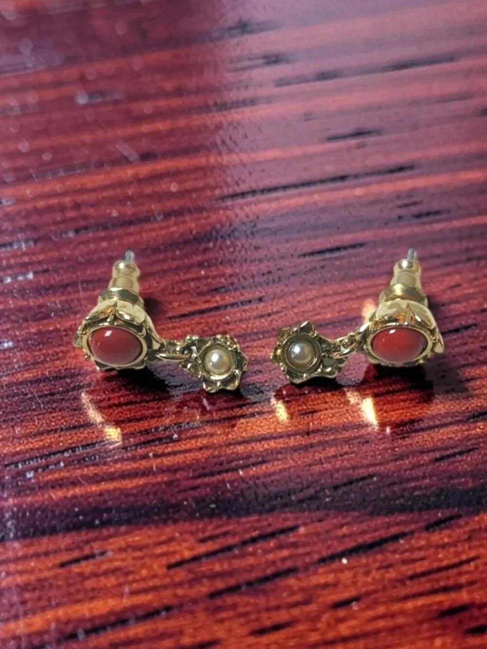 vintage eb/e. bastheim Co. gold tone red stone and seed pearl push back earrings